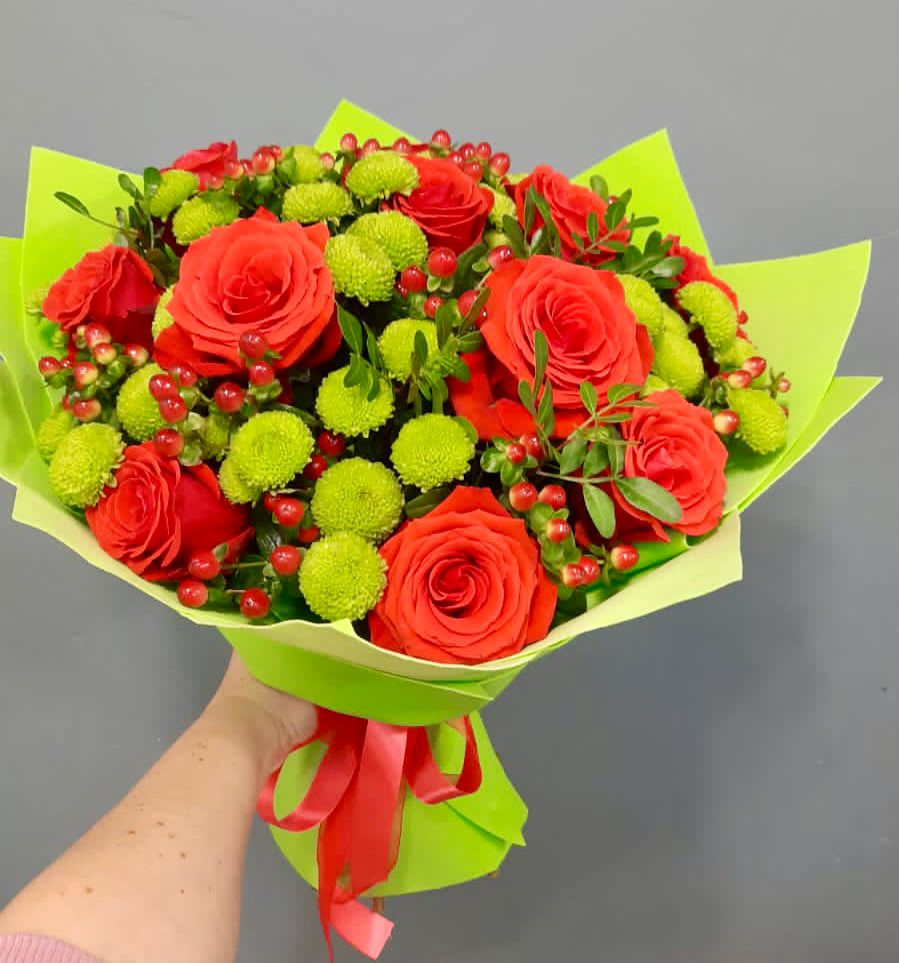 Букет признание в Майский Тульская область Букет цветов из: Хризантемы и Розы в Майский Тульская область