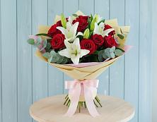 Букет цветов из:  Лилии и Розы в Майский Тульская область
