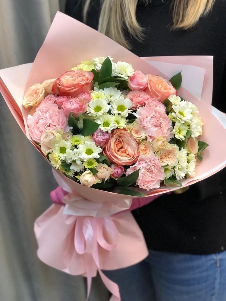 Букет нежные объятья в Майский Тульская область Букет цветов из: Гвоздики, Розы и Хризантемы в Майский Тульская область