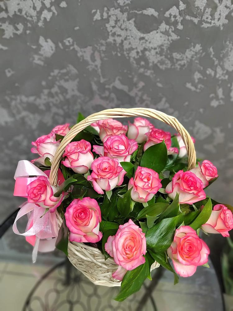 Композиция французская провинция в Майский Тульская область Цветочная композиция из Розы в корзине в Майский Тульская область