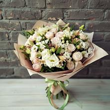 Букет нежное ассорти в Майский Тульская область Букет цветов из:  Альстромерии, Розы и Хризантемы в Майский Тульская область