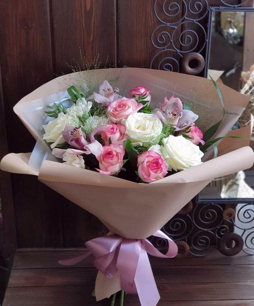 Букет майское утро в Майский Тульская область Букет цветов из: Гвоздики, Орхидеи, Розы и Хризантемы в Майский Тульская область