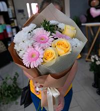 Букет цветов из:  Герберы, Розы и Хризантемы в Майский Тульская область