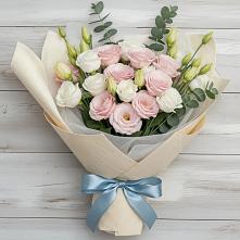 Букет цветов из:  Лизиантусы в Майский Тульская область