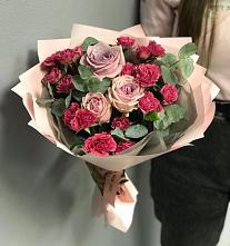 Букет цветов из:  Гвоздики и Розы в Майский Тульская область