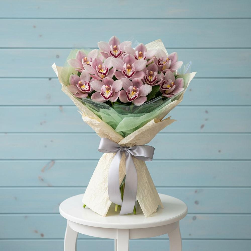 Букет 11 орхидей в Майский Тульская область Букет цветов из: Орхидеи и Розы в Майский Тульская область