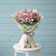 Букет цветов из:  Орхидеи и Розы в Майский Тульская область