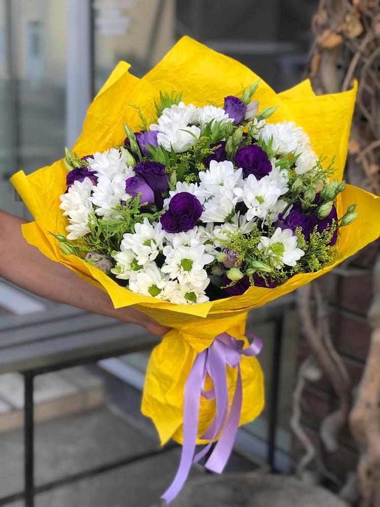 Букет цветов из: Ирисы, Хризантемы и Ромашки в Майский Тульская область