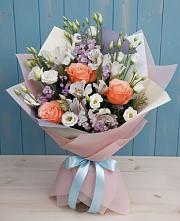 Букет цветов из:  Лизиантусы, Розы, Альстромерии и Гипсофила в Майский Тульская область