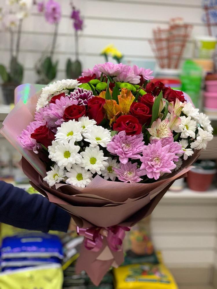 Букет салют цветов в Майский Тульская область Букет цветов из: Розы, Хризантемы и Альстромерии в Майский Тульская область