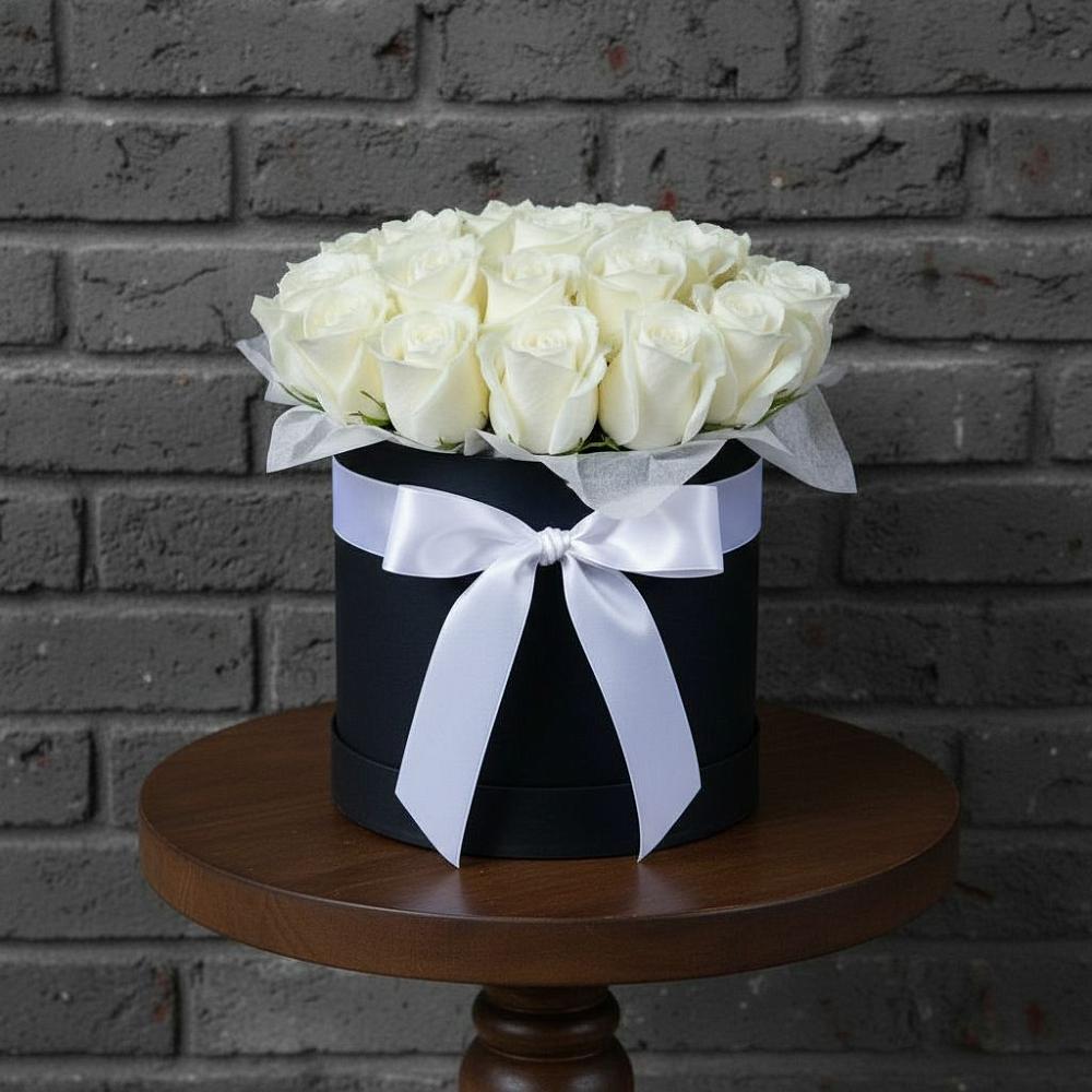 Композиция воздушная нежность в Майский Тульская область Цветочная композиция из Розы в шляпной коробке в Майский Тульская область