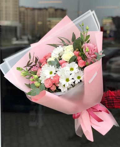 Букет цветов из: Розы, Лизиантусы и Хризантемы в Майский Тульская область